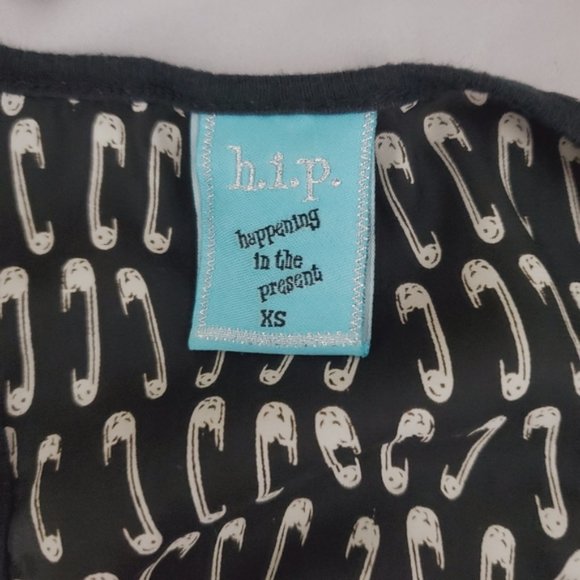 Vintage H.I.P Pins Satin Tank - Picture 4 of 4